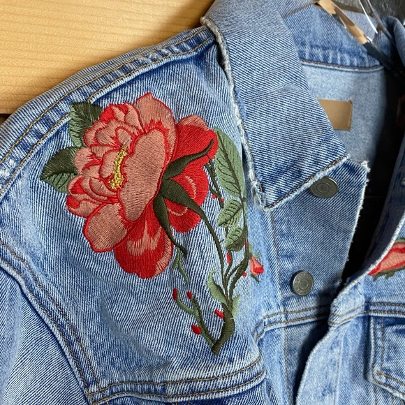 GRLFRND | eve crop boyfriend embroidered jacket - Picture 6 of 8